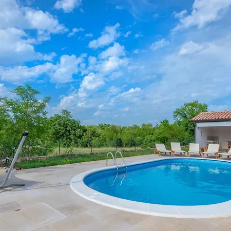 Feriehus Maja, An Ideal Summer Hideaway For Families And Friends Veligolji