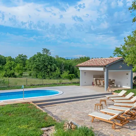 Maja, An Ideal Summer Hideaway For Families And Friends * Veligolji