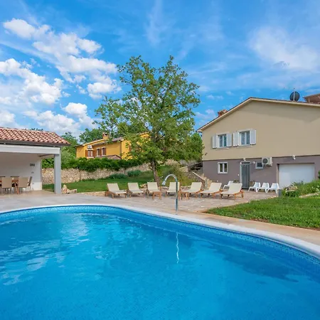 Maja, An Ideal Summer Hideaway For Families And Friends Feriehus