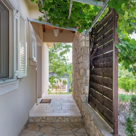 Holiday home Maja, An Ideal Summer Hideaway For Families And Friends *